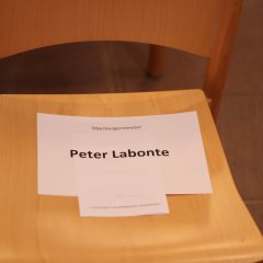 Link öffnet seitenüberlagerndes Dialog-Fenster